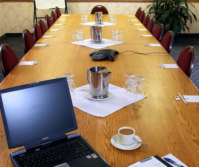 Hotel Quality Inn & Conference Centre | Midland | Ontario | Canada 5