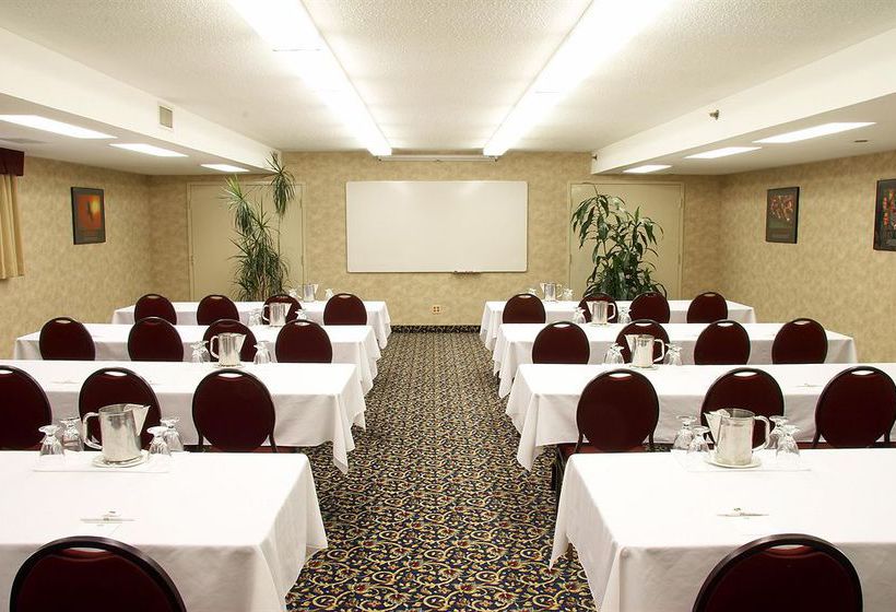 Hotel Quality Inn & Conference Centre | Midland | Ontario | Canada 9