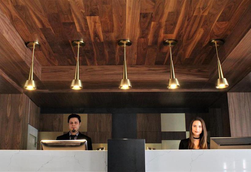 Hotel Lelux | Montreal | Quebec | Canada 12