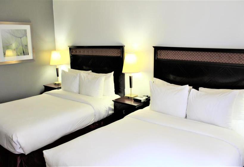 Hotel Lelux | Montreal | Quebec | Canada 16