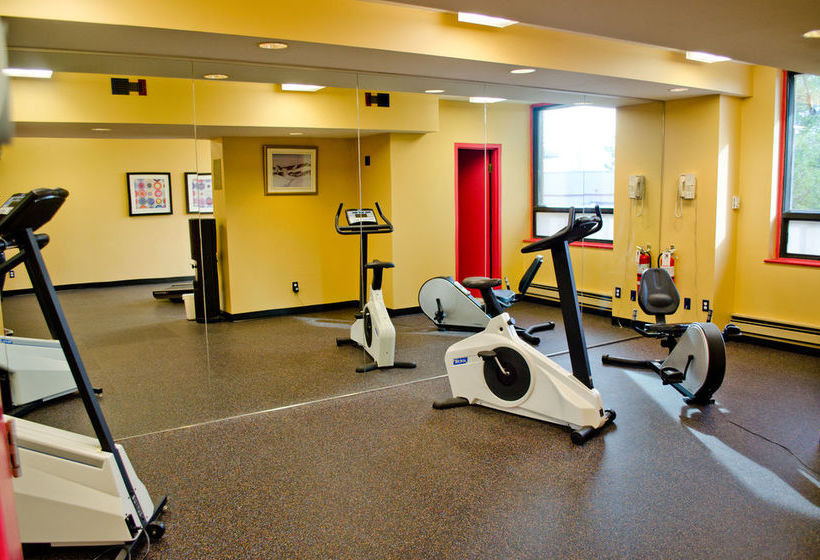 Hotel Travelodge by Wyndham Montreal Airport | Saint Laurent | Quebec | Canada 14