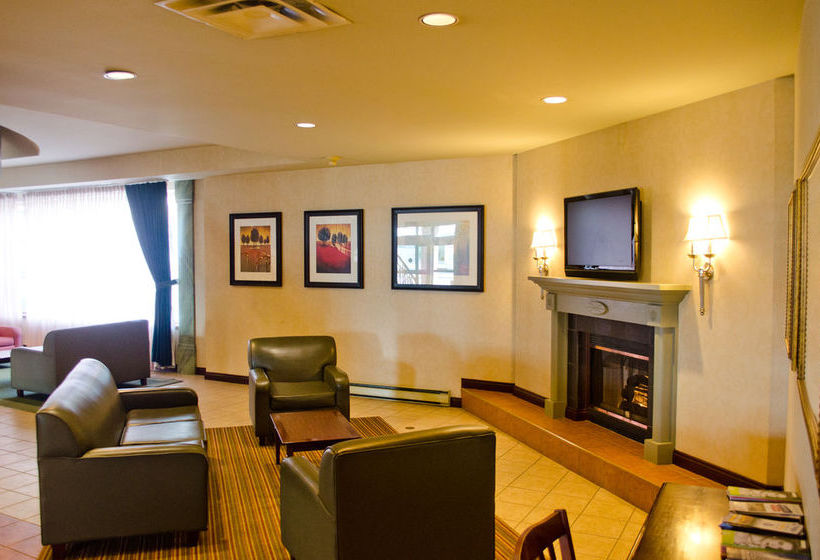 Hotel Travelodge by Wyndham Montreal Airport | Saint Laurent | Quebec | Canada 15