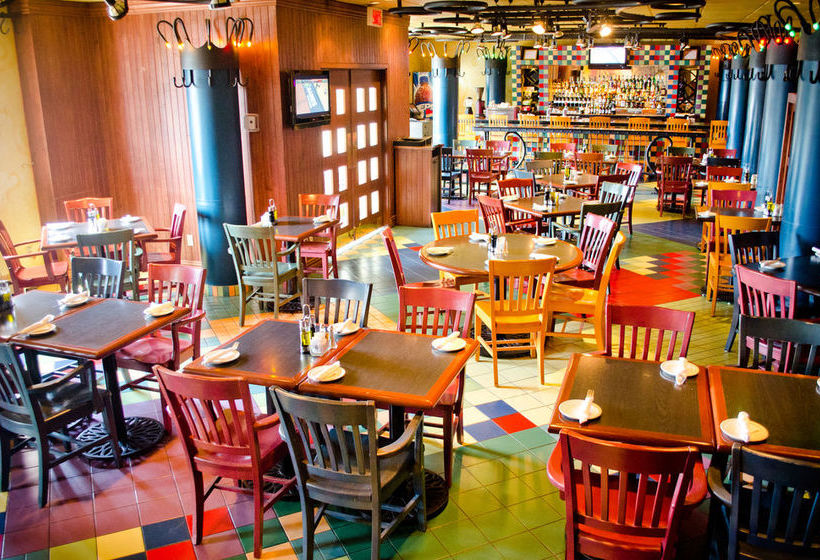 Hotel Travelodge by Wyndham Montreal Airport | Saint Laurent | Quebec | Canada 17