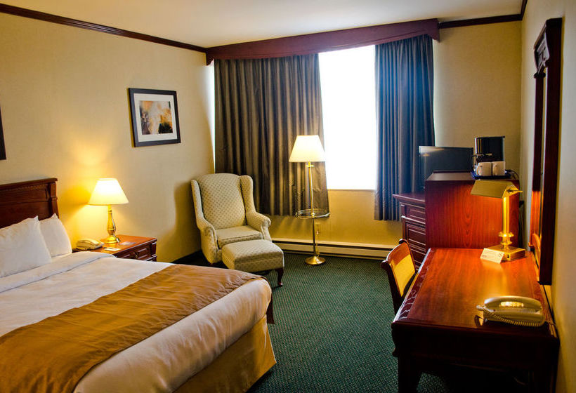 Hotel Travelodge by Wyndham Montreal Airport | Saint Laurent | Quebec | Canada 19