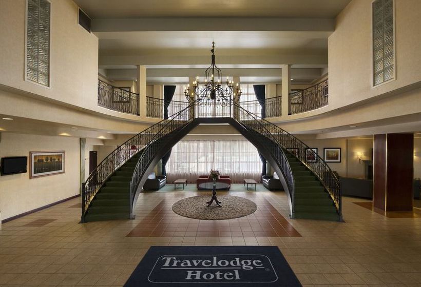 Hotel Travelodge by Wyndham Montreal Airport | Saint Laurent | Quebec | Canada 2