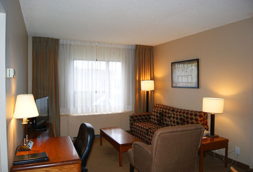 Hotel Quality Inn & Suites P.E. Trudeau Airport | Montreal | Quebec | Canada 15