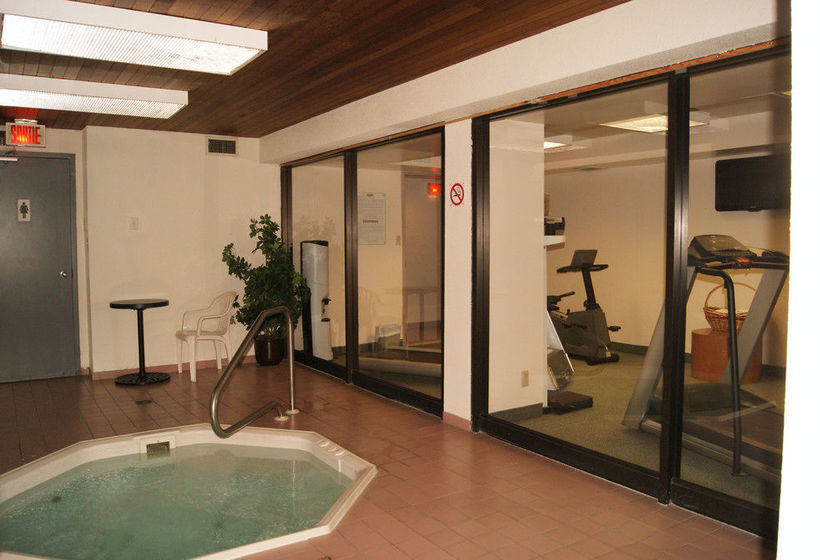 Hotel Quality Inn & Suites P.E. Trudeau Airport | Montreal | Quebec | Canada 20