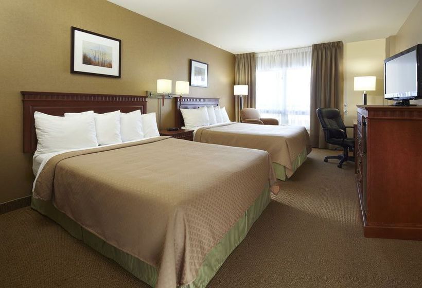 Hotel Quality Inn & Suites P.E. Trudeau Airport | Montreal | Quebec | Canada 4