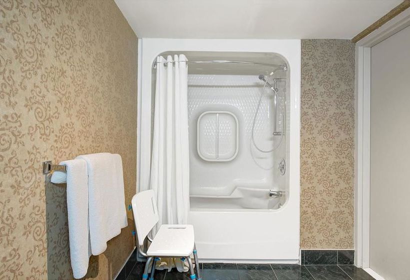 Super 8 Hotel Niagara Falls | Niagara Falls | Ontario | Canada 11