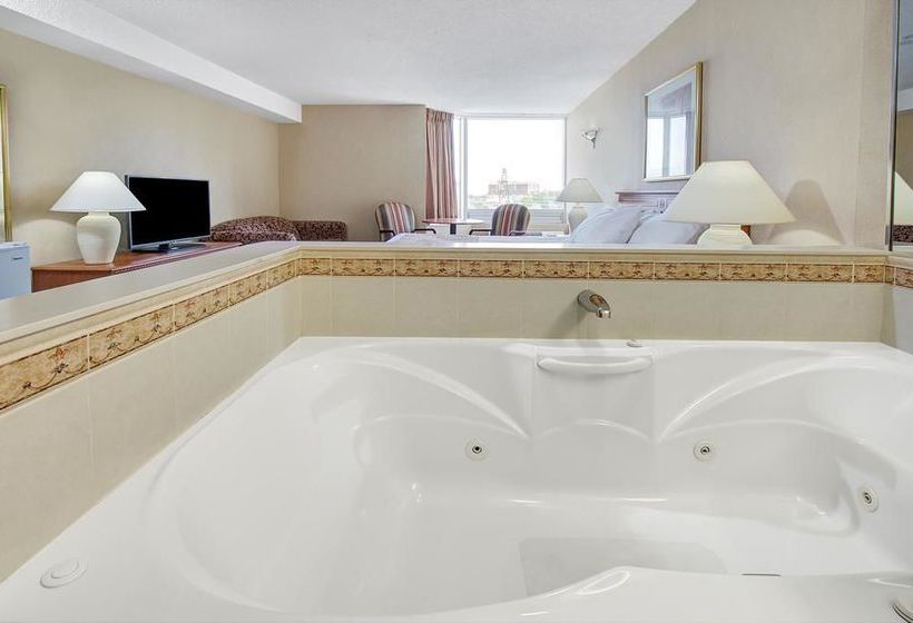 Super 8 Hotel Niagara Falls | Niagara Falls | Ontario | Canada 14