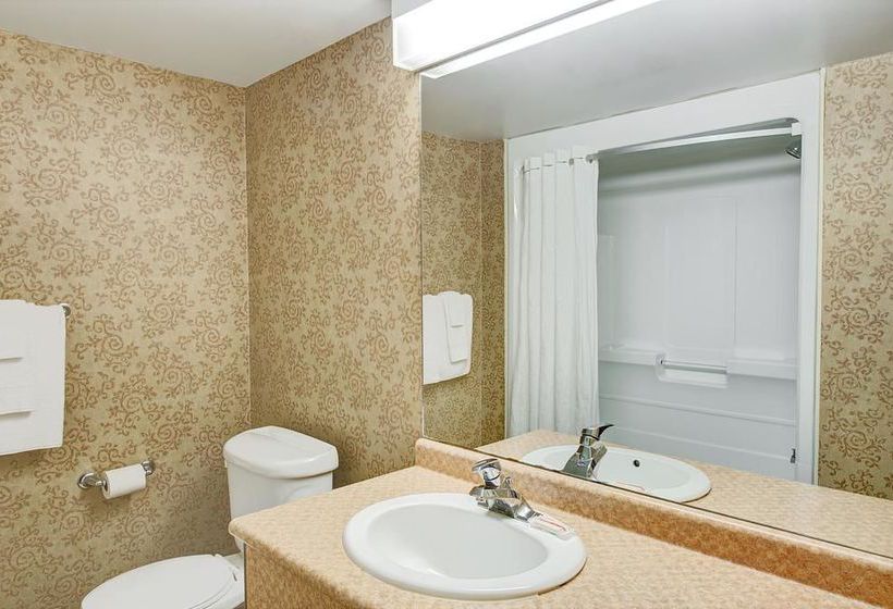 Super 8 Hotel Niagara Falls | Niagara Falls | Ontario | Canada 8