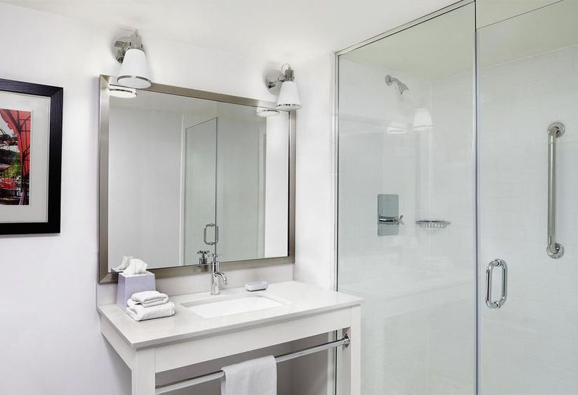 Hotel Four Points by Sheraton Niagara Falls Fallsview | Niagara Falls | Ontario | Canada 7