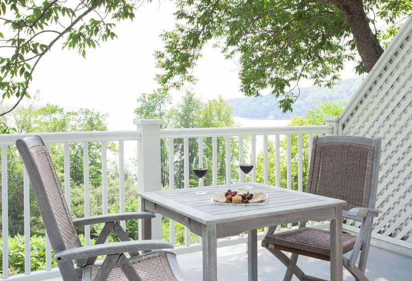 Hovey Hotel Manoir | North Hatley | Quebec | Canada 18