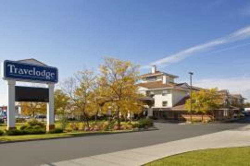 Hotel Travelodge Oshawa Whitby | Oshawa | Ontario | Canada 14