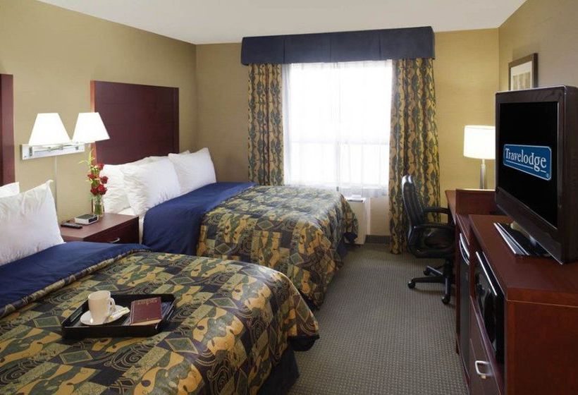 Hotel Travelodge Oshawa Whitby | Oshawa | Ontario | Canada 7