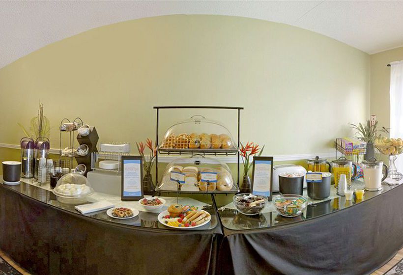 Hotel Comfort Inn Montreal Aeroport | Pointe Claire | Quebec | Canada 4