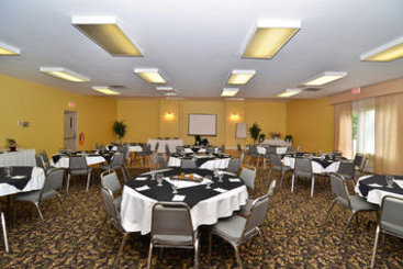 Hotel Days Inn & Conference Centre Renfrew | Renfrew | Ontario | Canada 13