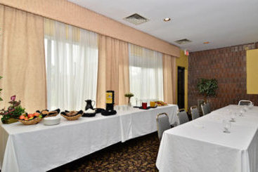 Hotel Days Inn & Conference Centre Renfrew | Renfrew | Ontario | Canada 18