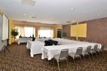 Hotel Days Inn & Conference Centre Renfrew | Renfrew | Ontario | Canada 19