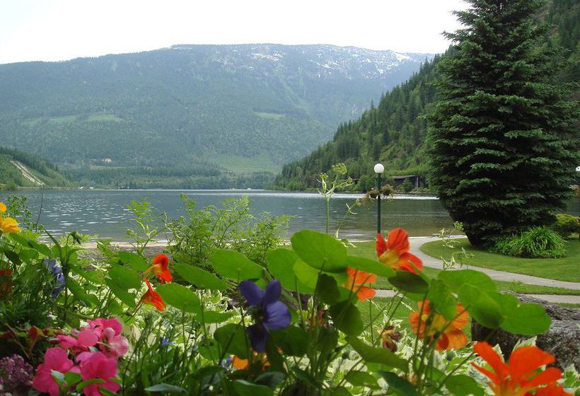 Hotel Three Valley Lake Chateau | Revelstoke | British Columbia | Canada 11