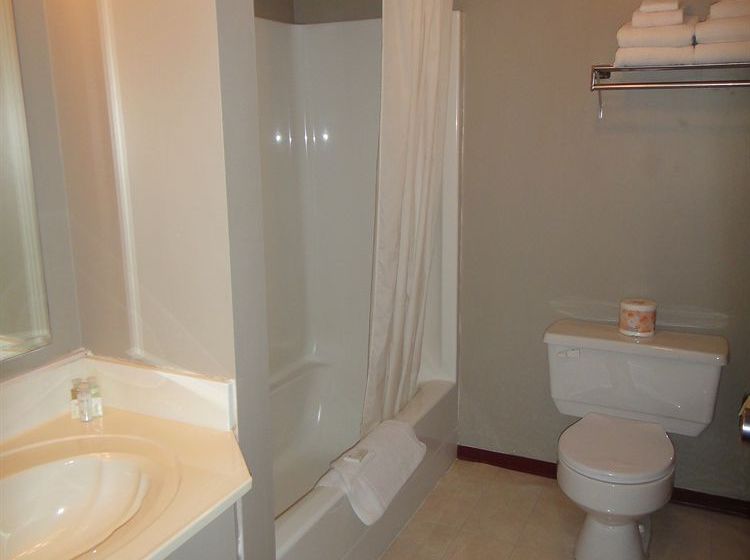 Hotel Three Valley Lake Chateau | Revelstoke | British Columbia | Canada 17