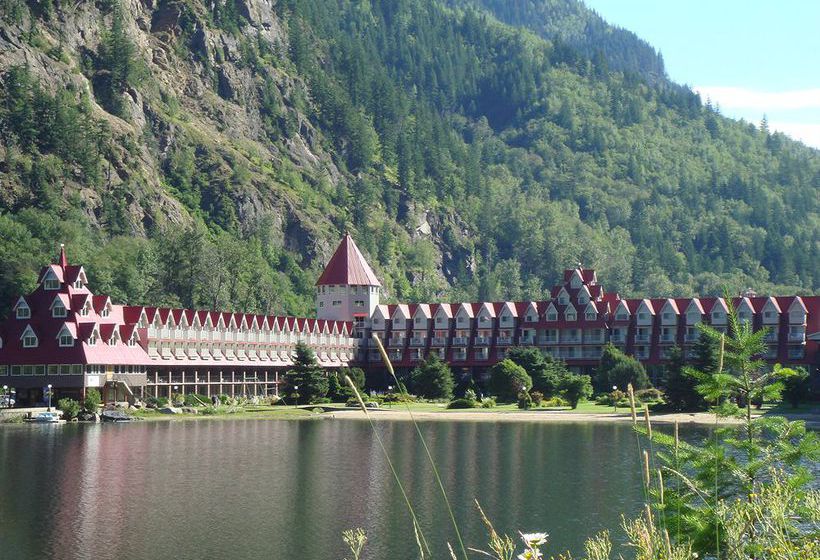 Hotel Three Valley Lake Chateau | Revelstoke | British Columbia | Canada 2