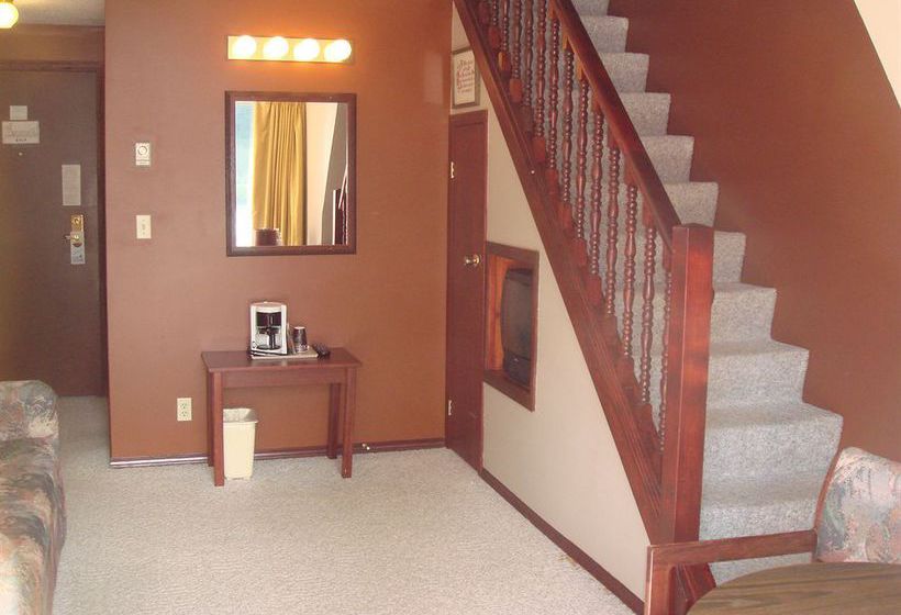 Hotel Three Valley Lake Chateau | Revelstoke | British Columbia | Canada 8