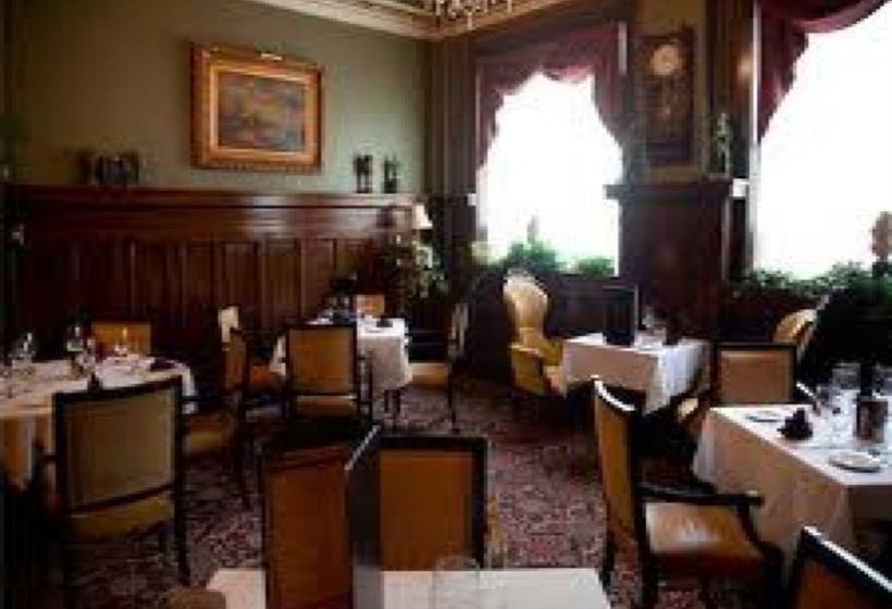 Hotel Senator | Saskatoon | Saskatchewan | Canada 4