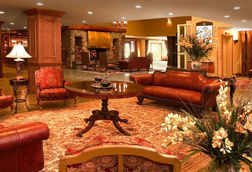 Hotel Manoir Saint Sauveur | Saint Sauveur des Monts | Quebec | Canada 20