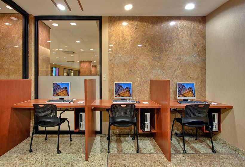 Hotel Crowne Plaza Toronto Airport