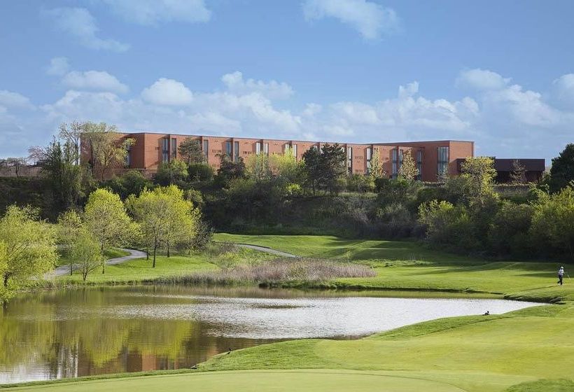 Hotel Carlingview Toronto Airport