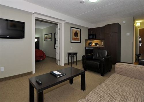 Hotel Comfort Inn Airport West | Mississauga | Ontario | Canada 7