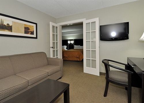 Hotel Comfort Inn Airport West | Mississauga | Ontario | Canada 8