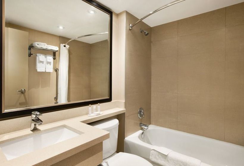 Hotel Travelodge Toronto East | Scarborough | Ontario | Canada 12