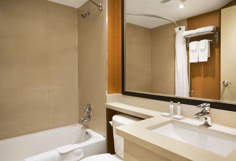 Hotel Travelodge Toronto East | Scarborough | Ontario | Canada 9