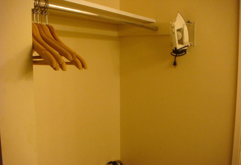 Hotel Cassandra | Vancouver | British Columbia | Canada 7