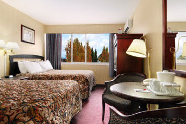 Ramada Hotel & Suites Metrotown | Vancouver | British Columbia | Canada 6