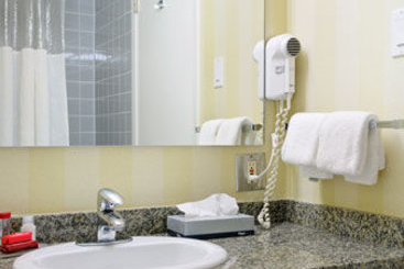 Ramada Hotel & Suites Metrotown | Vancouver | British Columbia | Canada 7