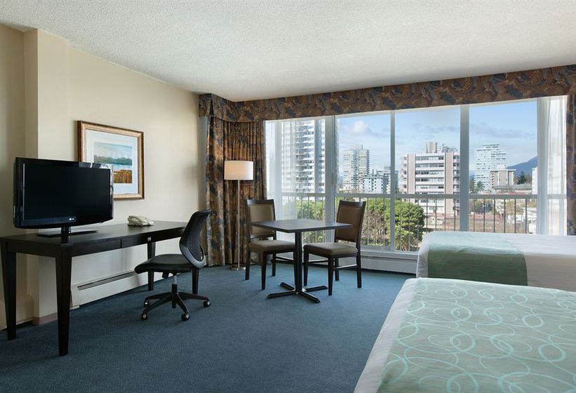 Coast Plaza Hotel & Suites | Vancouver | British Columbia | Canada 12