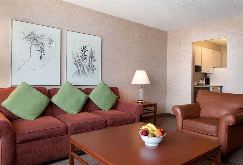 Coast Plaza Hotel & Suites | Vancouver | British Columbia | Canada 17