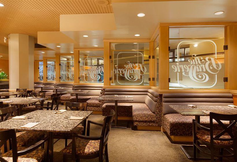 Coast Plaza Hotel & Suites | Vancouver | British Columbia | Canada 19