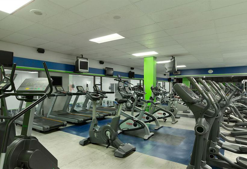 Coast Plaza Hotel & Suites | Vancouver | British Columbia | Canada 9