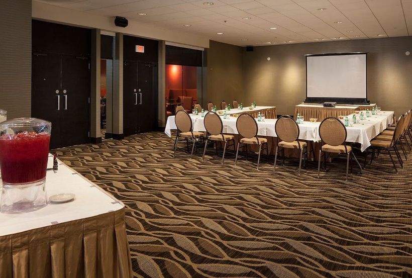 Holiday Inn Hotel & Suites Vancouver Downtown | Vancouver | British Columbia | Canada 17