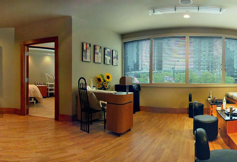 Century Plaza Hotel & Spa | Vancouver | British Columbia | Canada 15