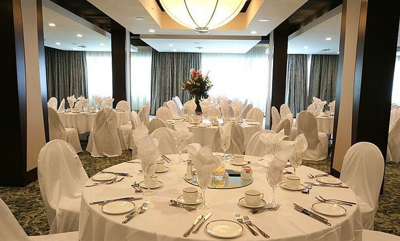 Century Plaza Hotel & Spa | Vancouver | British Columbia | Canada 5