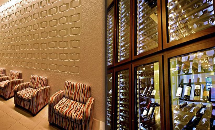 Century Plaza Hotel & Spa | Vancouver | British Columbia | Canada 7