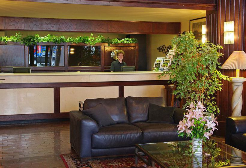 DoubleTree by Hilton Hotel & Suites Victoria | Victoria | British Columbia | Canada 1