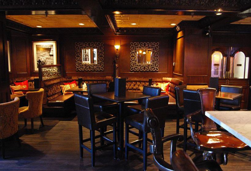 DoubleTree by Hilton Hotel & Suites Victoria | Victoria | British Columbia | Canada 5