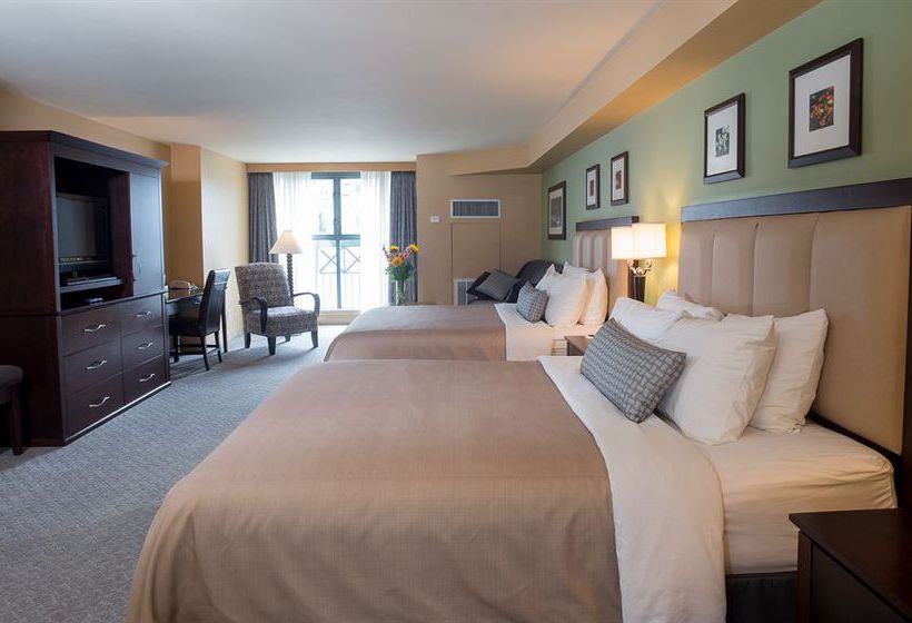 Hotel Crystal Lodge & Suites Whistler | Whistler | British Columbia | Canada 1