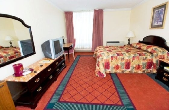 Hotel Marquis Plaza Ontario